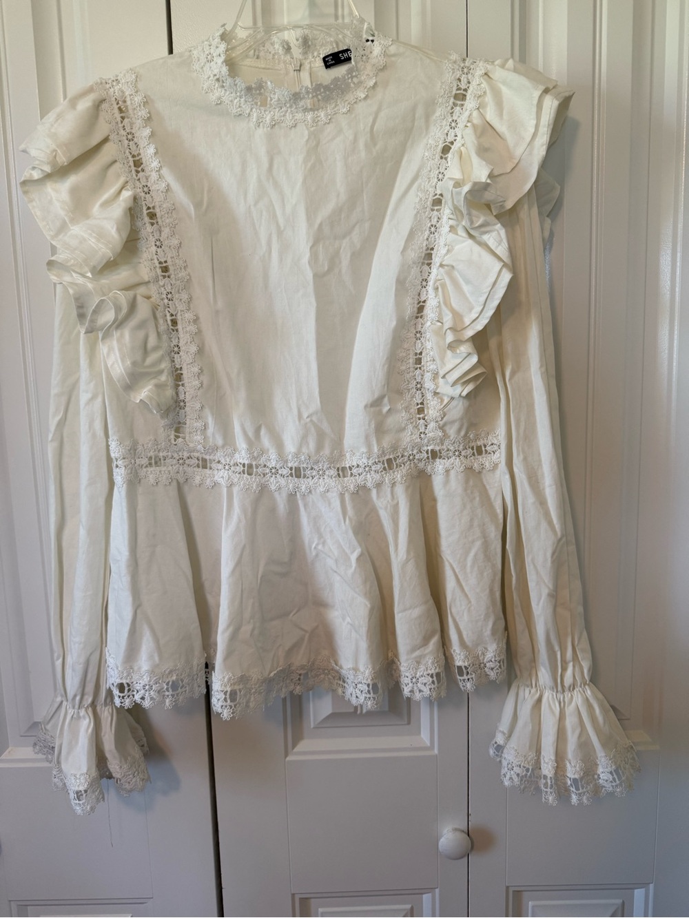 White Lace Ruffle Long-Sleeve Top